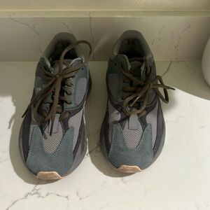 Yeezy Boost 700 'Inertia' kids